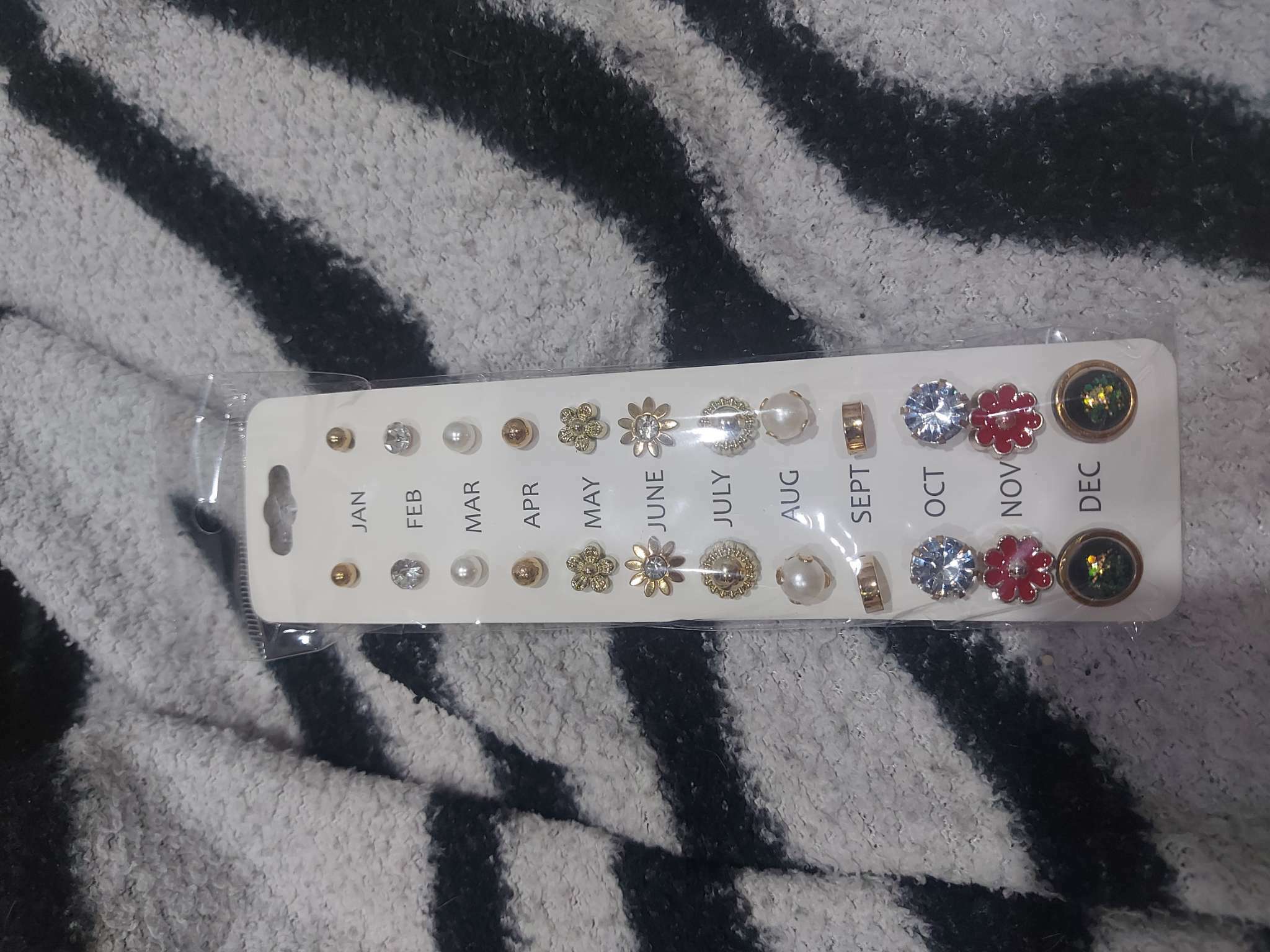 Фотография покупателя товара Пусеты 12 пар One year, летний день, цветные в золоте - Фото 2