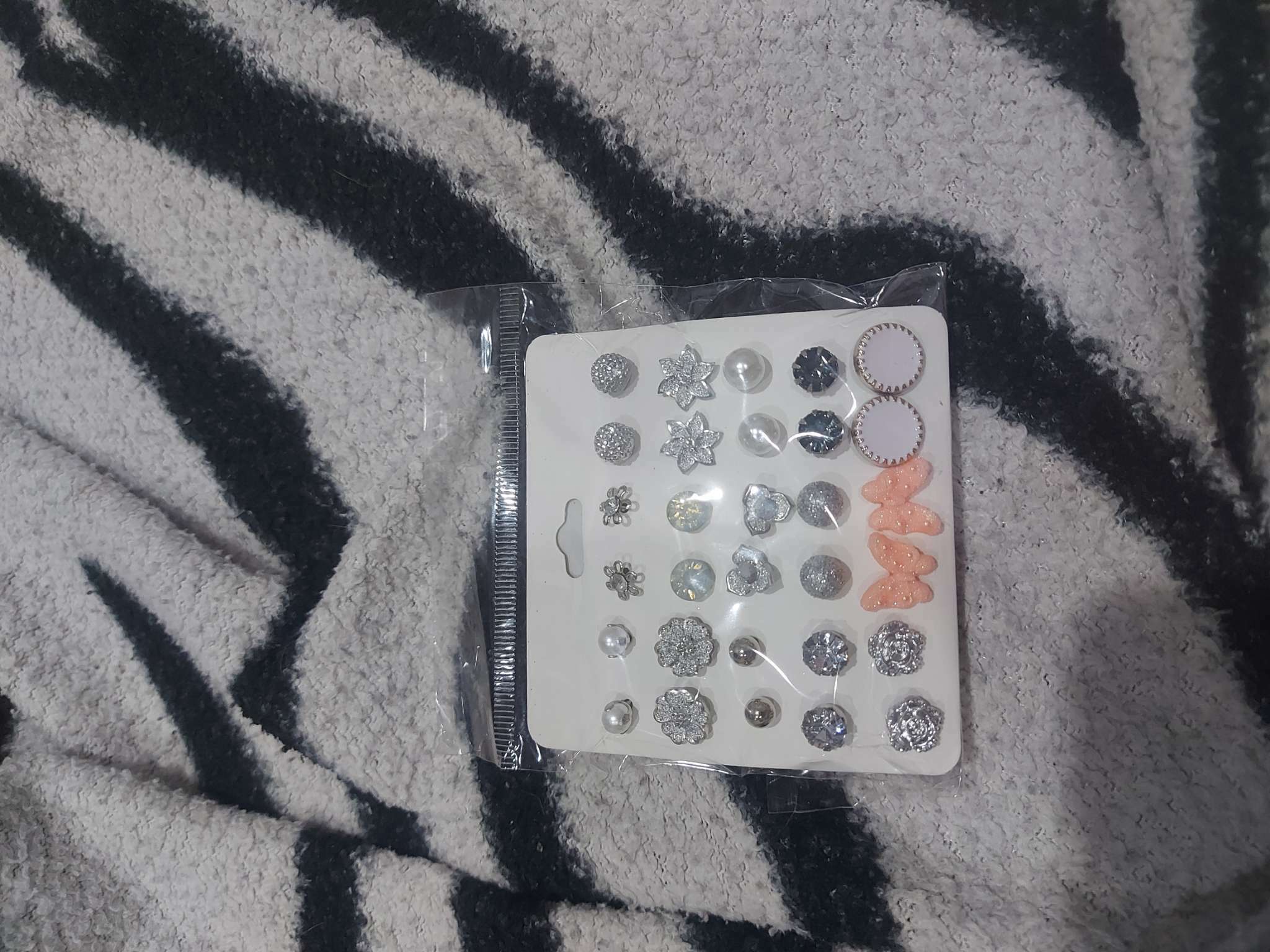 Фотография покупателя товара Серьги пусеты QF «Минимал», 15 пар, миксы - Фото 1