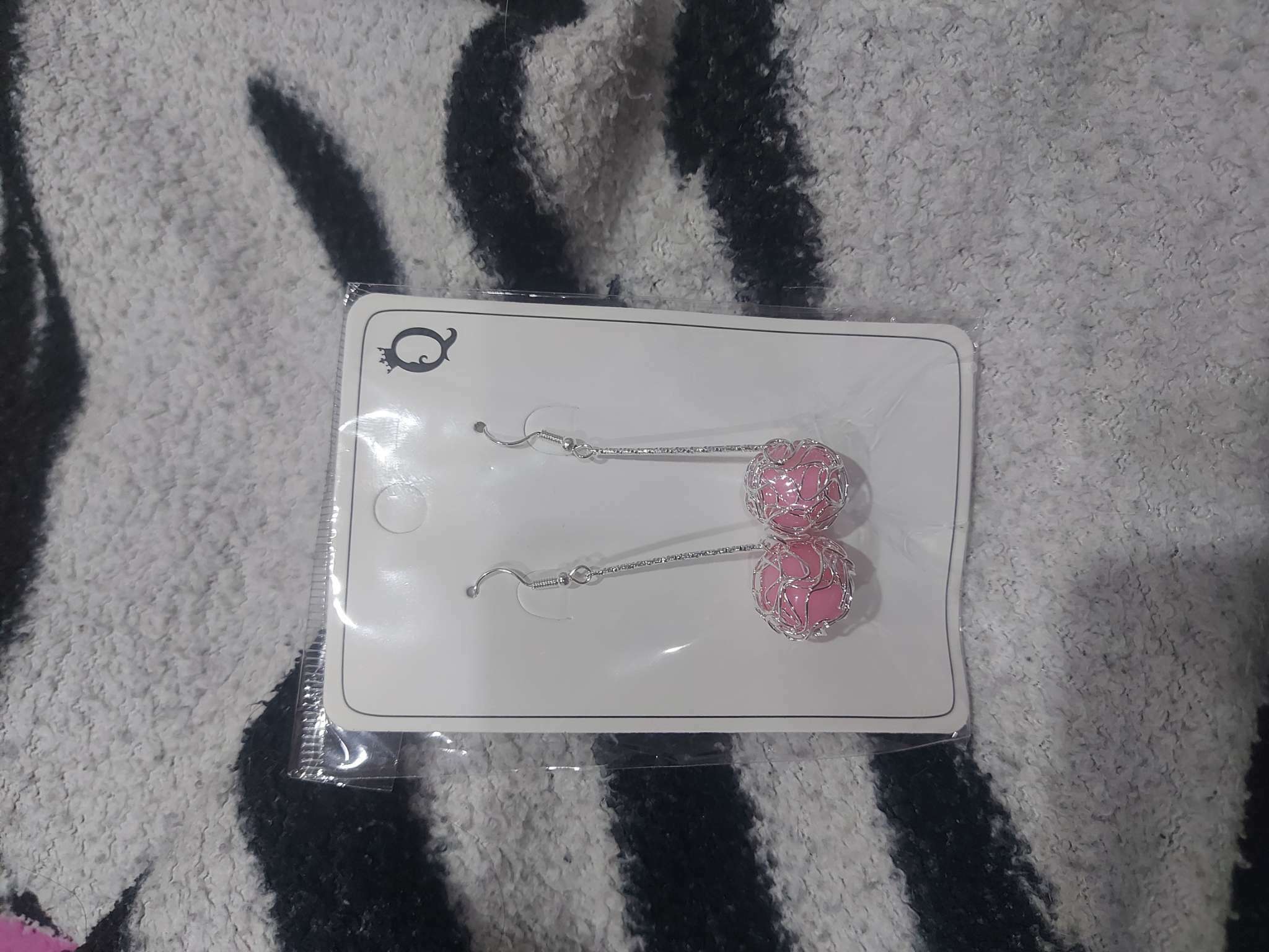 Фотография покупателя товара Серьги висячие «Шар плетеный», цвет розовый в серебре, 6,5 см