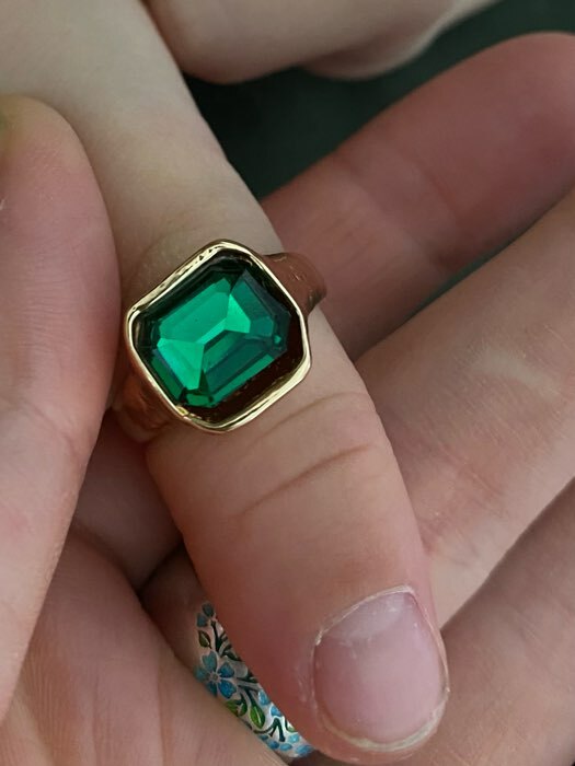 Фотография покупателя товара Кольцо «Графиня», прямоугольник, цвет зелёный в золоте, безразмерное