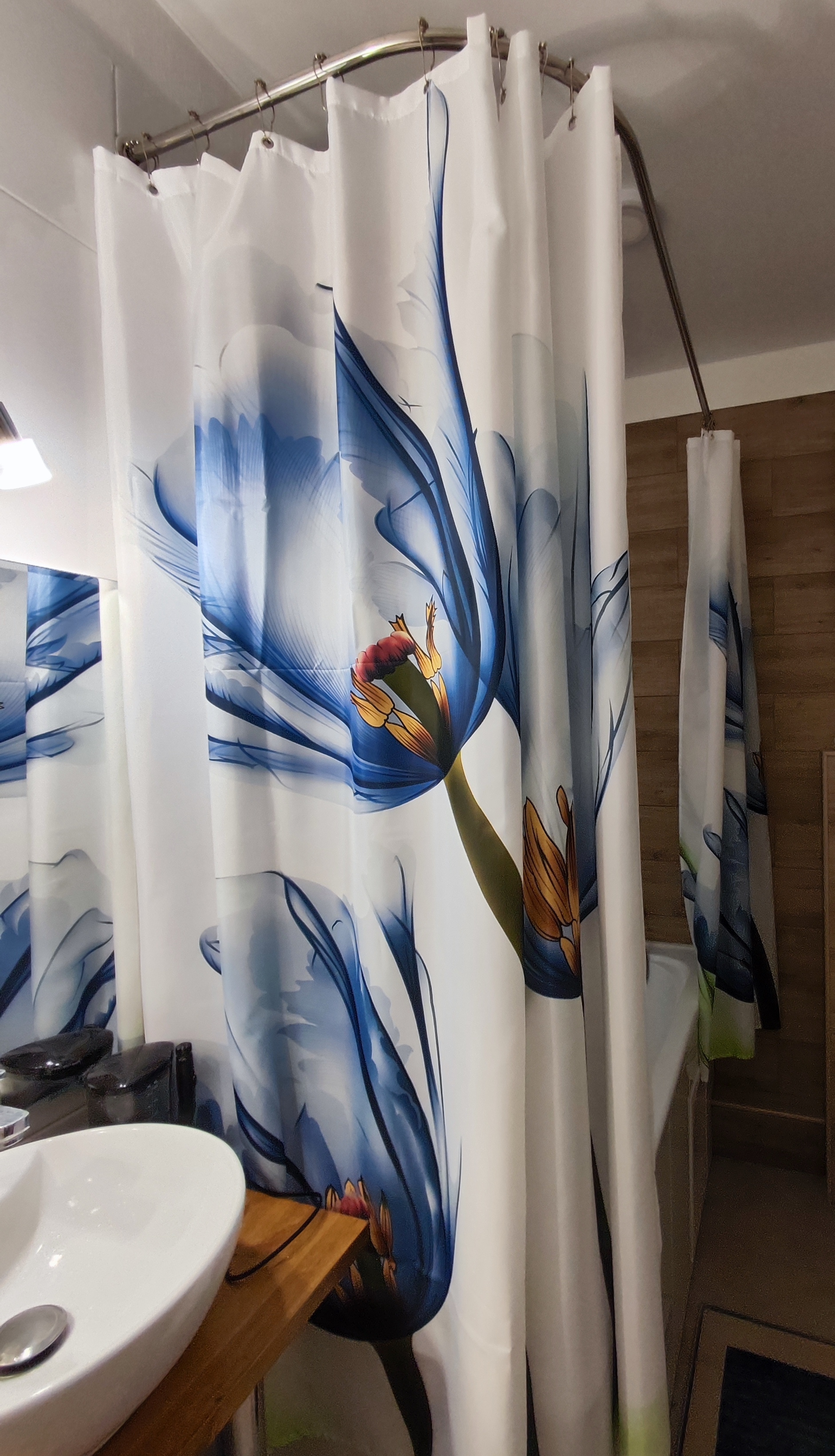 Фотография покупателя товара Штора для ванны Доляна «Акварель» с люверсами, 180×180 см