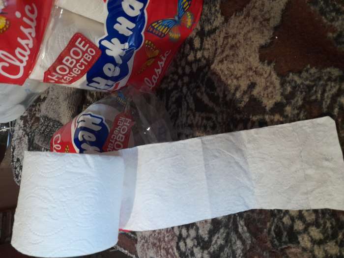 Фотография покупателя товара Туалетная бумага "Нежная", с втулкой, 2 слоя, 4 рулона - Фото 4