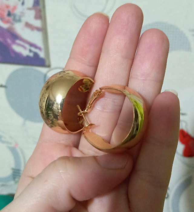 Фотография покупателя товара Серьги-кольца «Выпуклые» широкие, цвет серебро, d=3 см - Фото 2