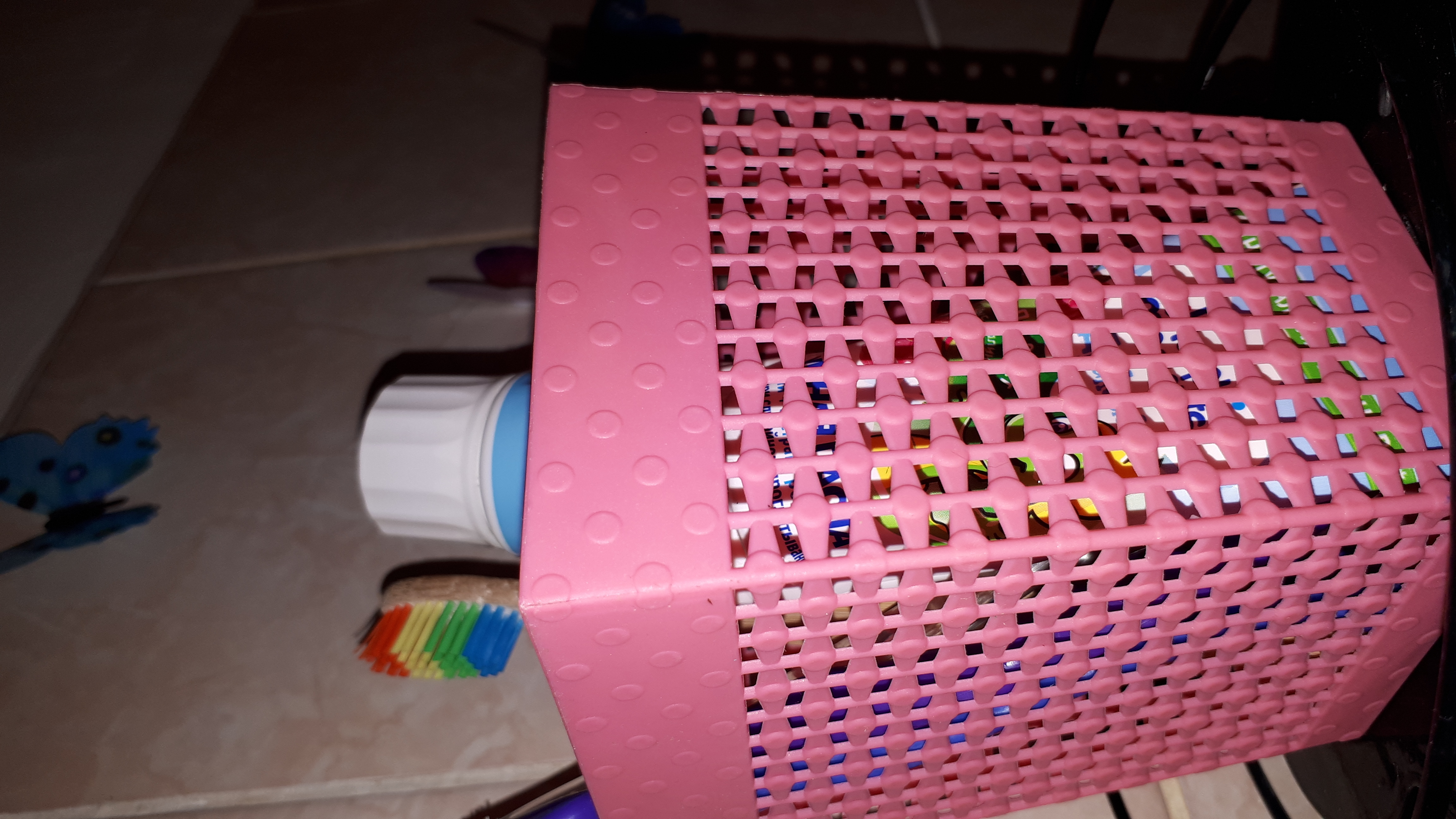 Фотография покупателя товара Подставка для хранения маникюрных/косметических принадлежностей, 12 × 9 × 9 см, цвет МИКС