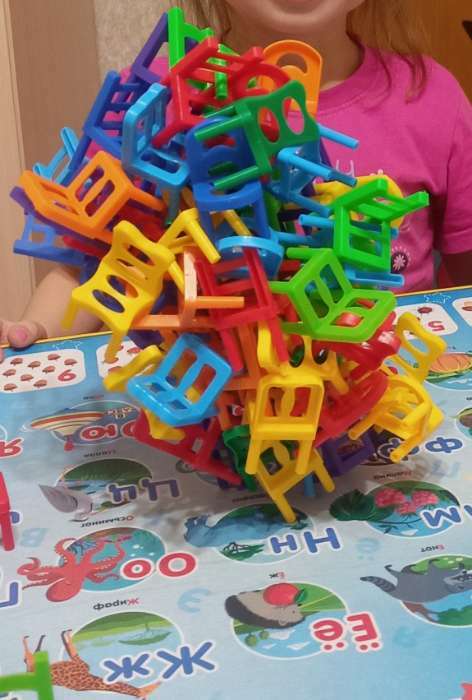 Фотография покупателя товара Настольная игра «На 4 ногах», большая версия, 70 стульев, 8 цветов - Фото 2