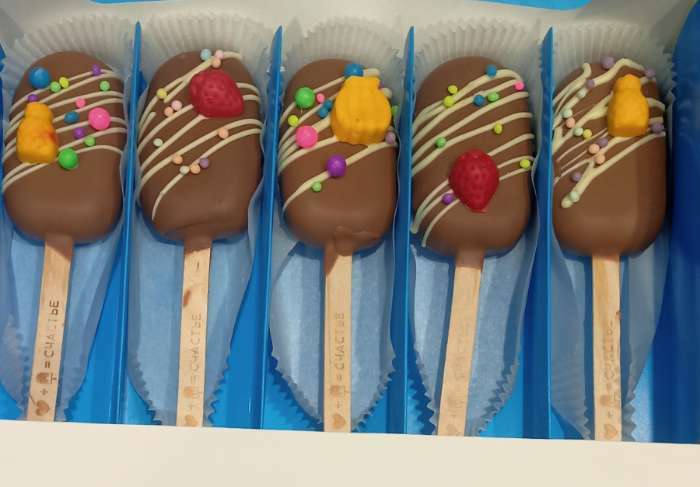 Фотография покупателя товара Форма для мороженого Доляна «Эскимо малое», силикон, 21,5×12,5×2 см, 4 ячейки (6,9×3,8 см), цвет МИКС