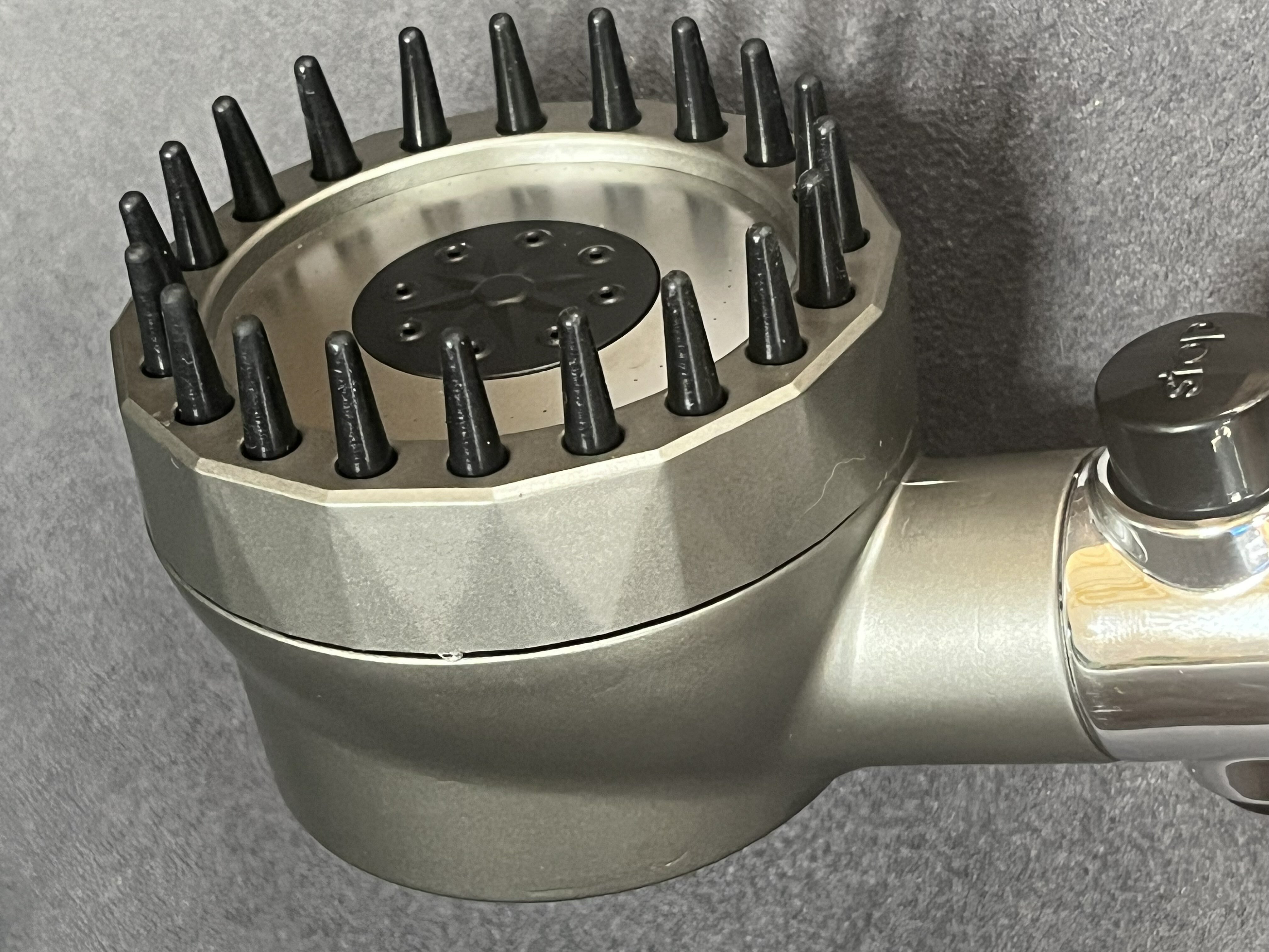 Фотография покупателя товара Лейка для душа ZEIN Z3550, d=80 мм, 3 режима, с массажными зубчиками, кнопка «стоп», графит - Фото 1