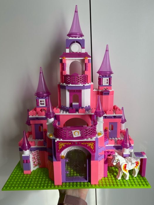 Фотография покупателя товара Конструктор «Розовая мечта: замок принцессы», 472 детали - Фото 2