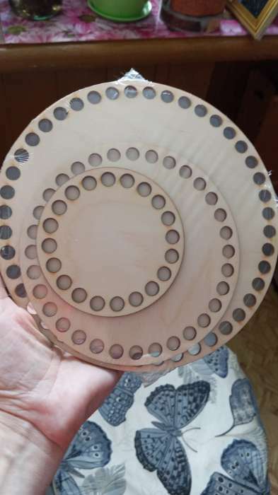 Фотография покупателя товара Набор заготовок для вязания «Круг», донышко, фанера 3 мм,3 шт., 10 см; 15 см; 20 см, d=9 мм - Фото 4