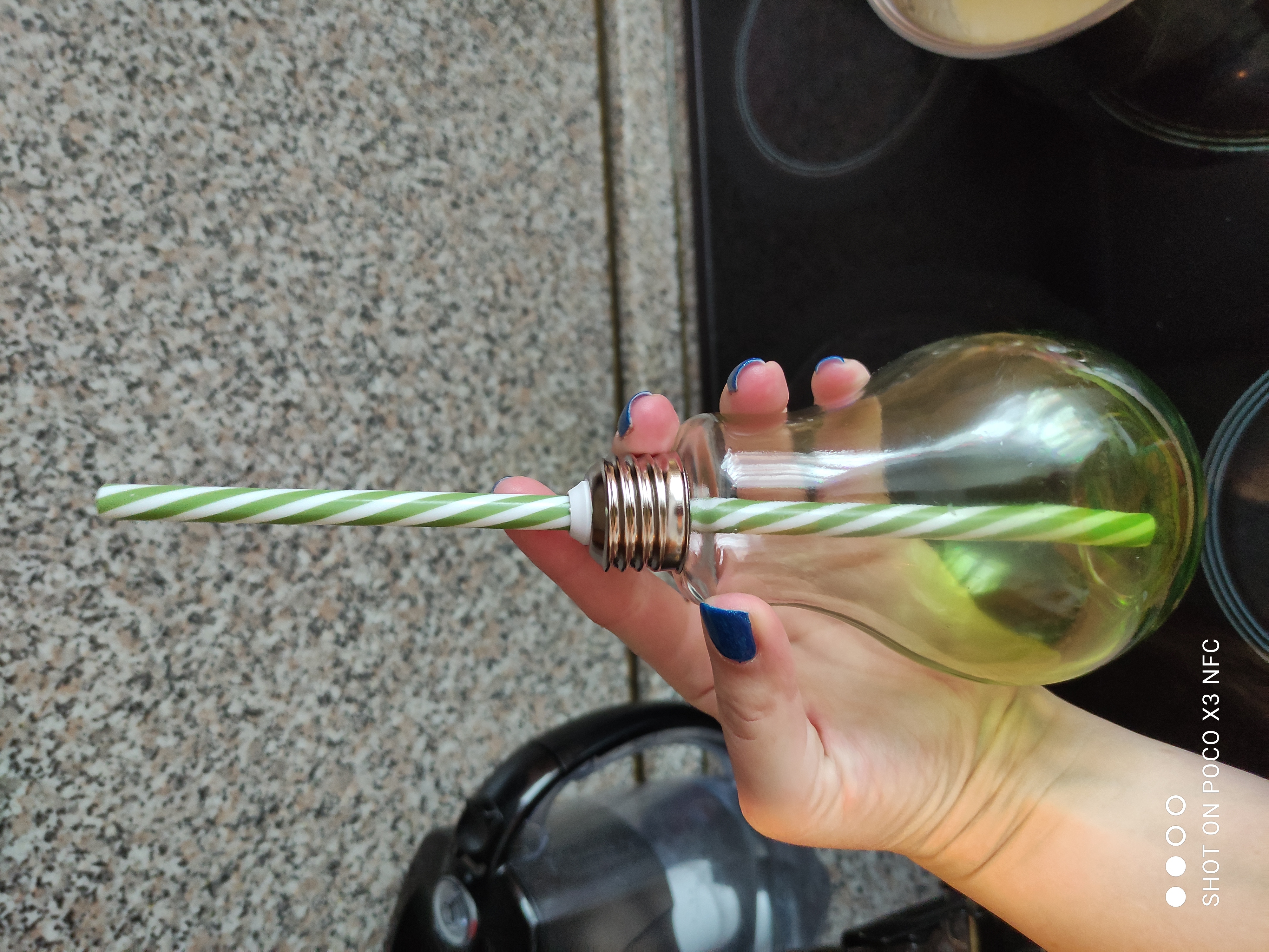 Фотография покупателя товара Бокал стеклянный для коктейля Доляна «Лампочка», 500 мл, с трубочкой, откручивающаяся крышка