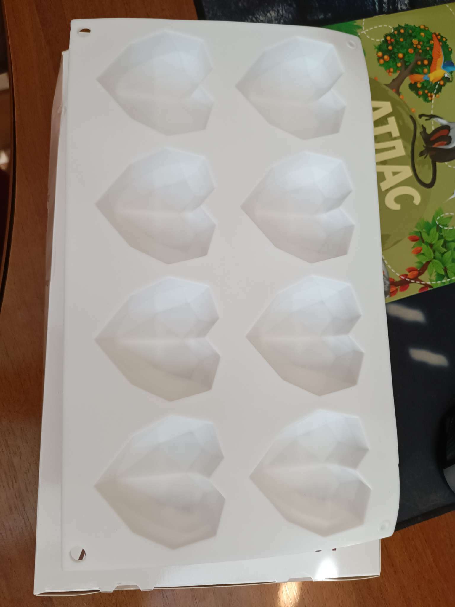 Фотография покупателя товара Форма для муссовых десертов и выпечки KONFINETTA «Сердце», силикон, 29×17×2 см, 8 ячеек, цвет белый
