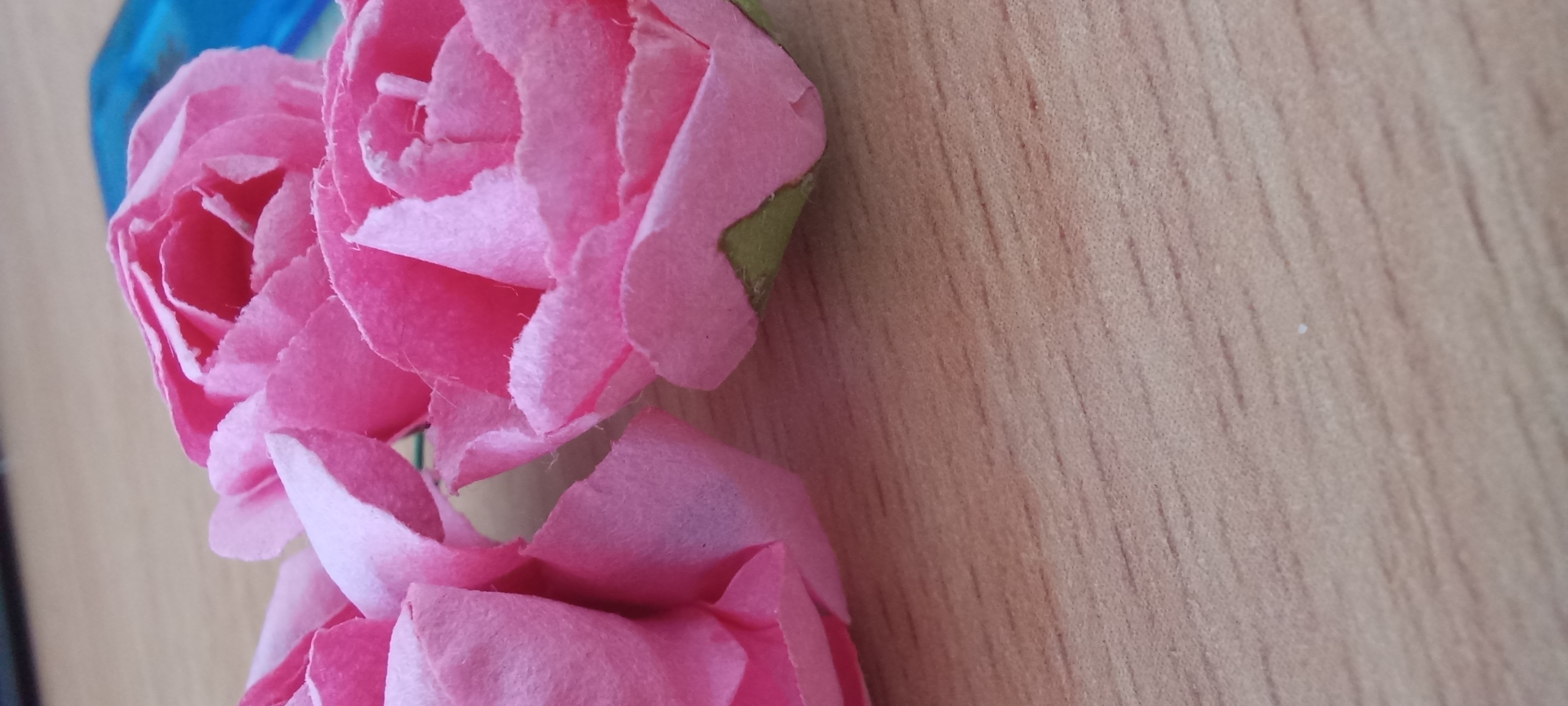 Фотография покупателя товара Цветы для декорирования "Чайные розы" 1 букет=6 цветов 9,5 см ярко-розовый - Фото 2