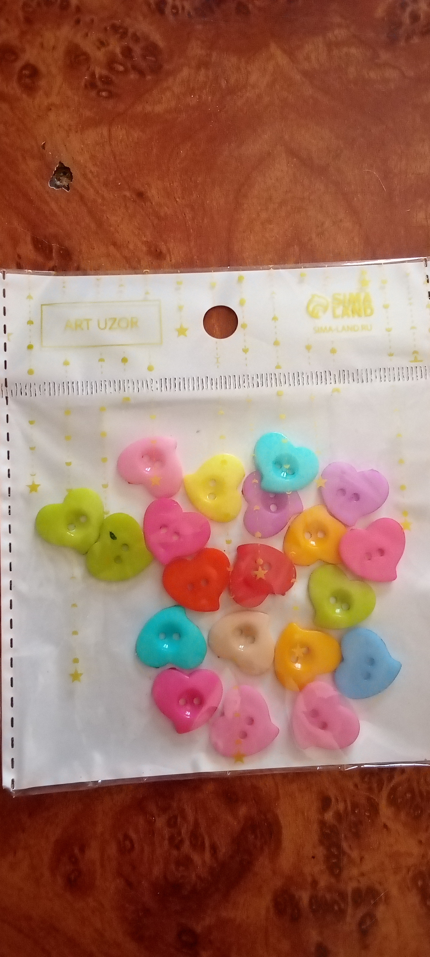 Фотография покупателя товара Пуговицы пластик для творчества "Изогнутое сердце" набор 20 шт МИКС 1,5х1,5 см