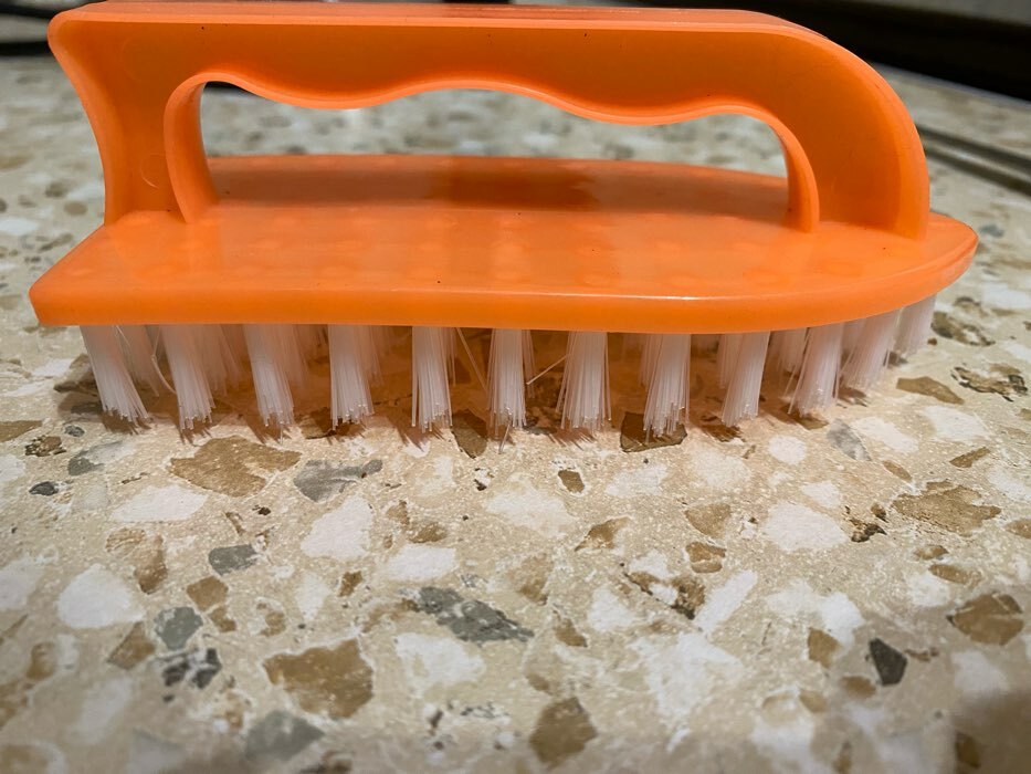 Фотография покупателя товара Щётка - утюжок для уборки Доляна, 12.5×5.5×5 см, МИКС - Фото 3