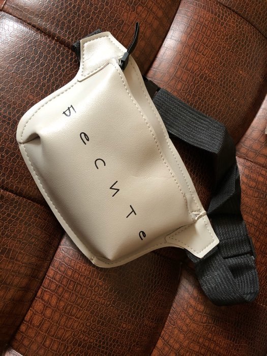 Фотография покупателя товара Сумка поясная, отдел на молнии, цвет серый - Фото 3