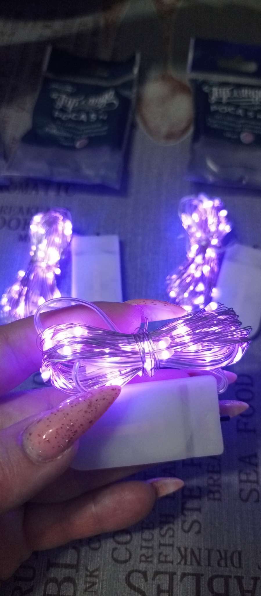 Фотография покупателя товара Гирлянда «Нить» 5 м роса, IP20, серебристая нить, 50 LED, свечение фиолетовое, CR2032х2 - Фото 3