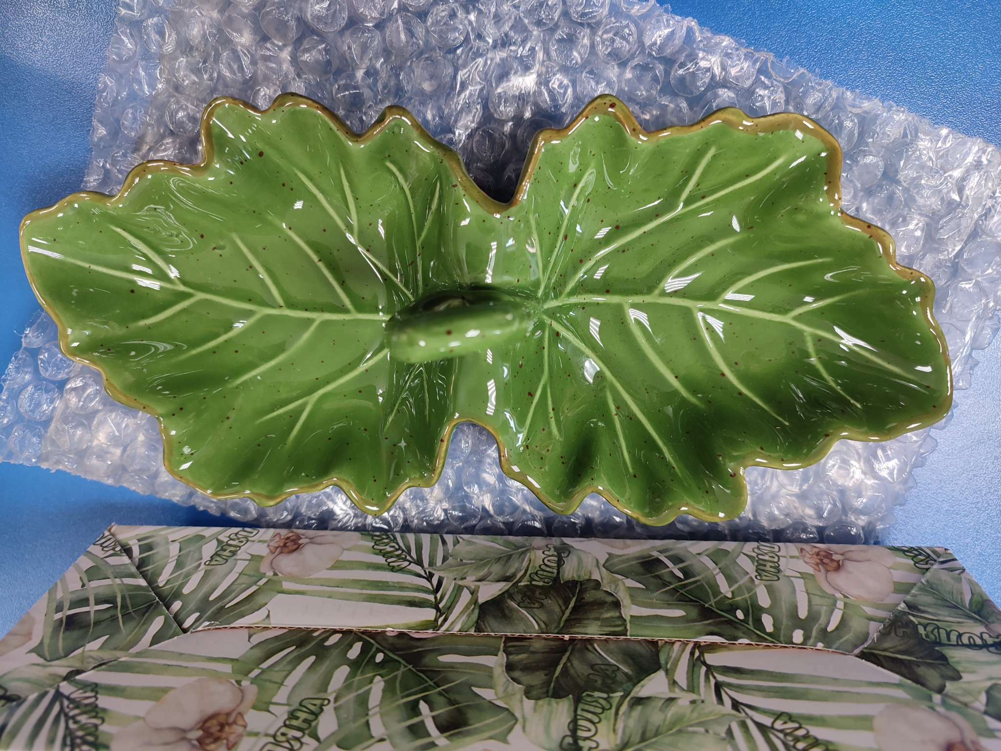 Фотография покупателя товара Менажница 2 ячейки Доляна «Лист», 21,8×6,9 см, цвет зелёный