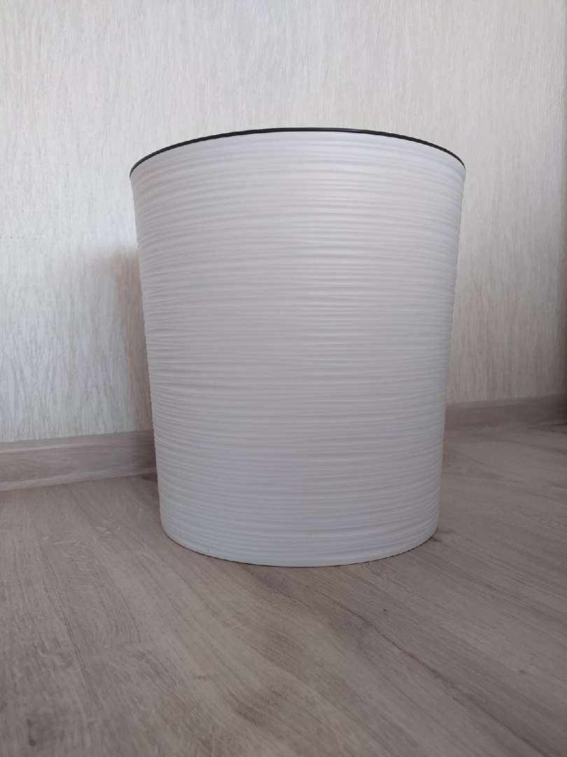 Фотография покупателя товара Пластиковый горшок с вкладкой «Мальва», цвет белый - Фото 4