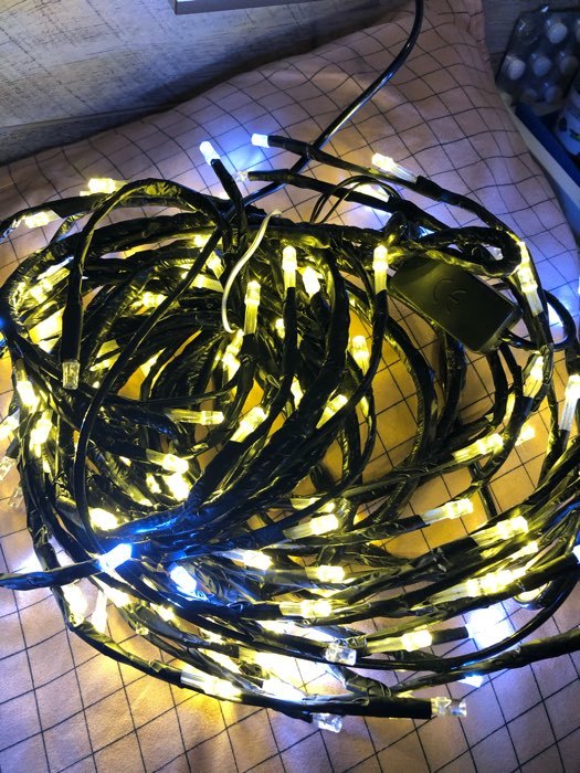 Фотография покупателя товара Светодиодная ветка 3 м, 160 LED, тёмная нить, 220 В, свечение мульти, мерцание белым - Фото 1