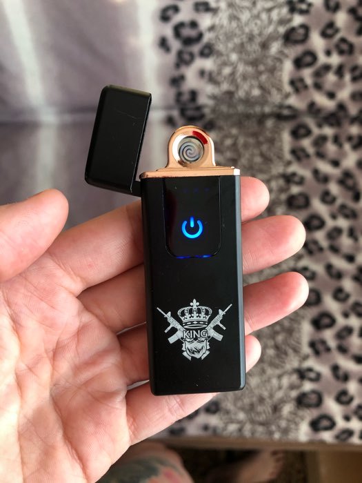 Фотография покупателя товара Зажигалка электронная "KING", USB, спираль, 3 х 7.3 см, черная - Фото 3