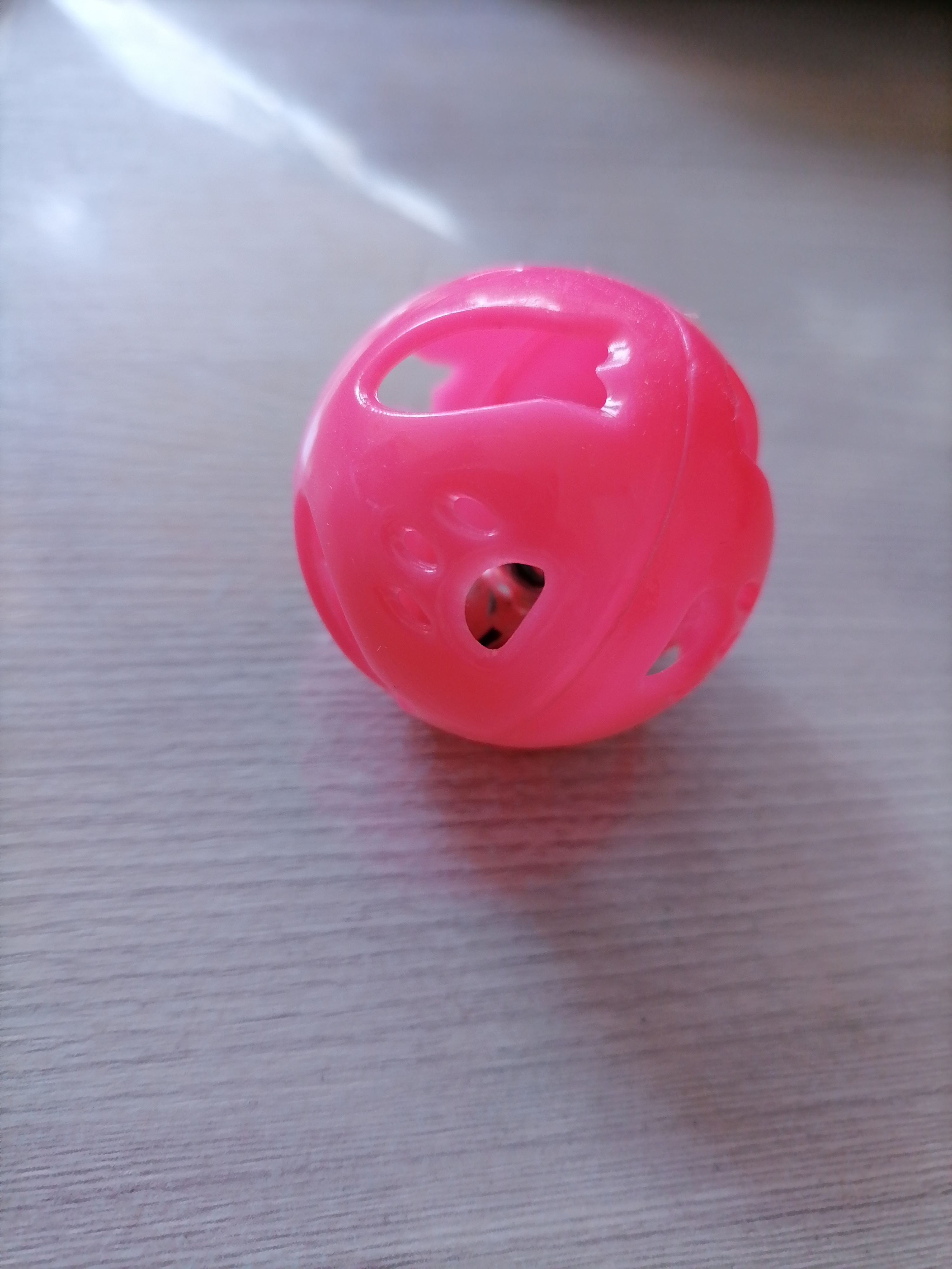 Фотография покупателя товара Набор из 2 шариков-погремушек "Рыбки", диаметр 3,7 см, микс цветов - Фото 2