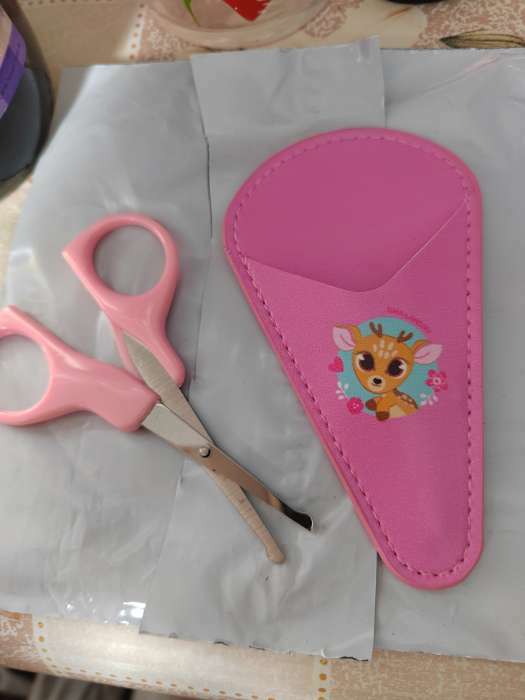 Фотография покупателя товара Детские, безопасные, маникюрные ножницы «Оленёнок», цвет розовый - Фото 1