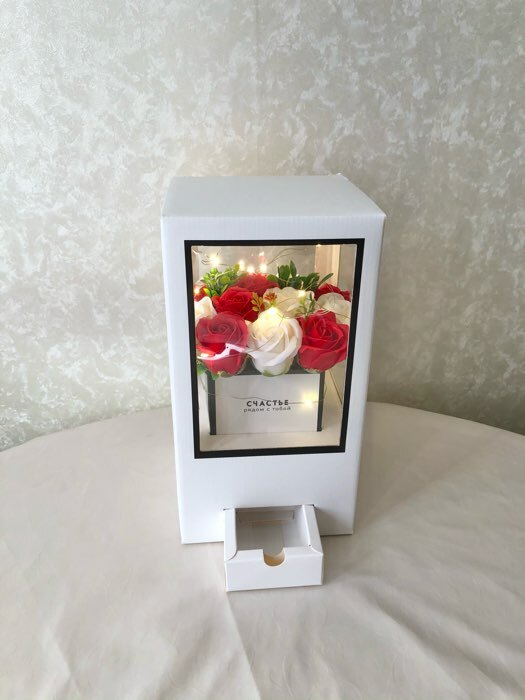 Фотография покупателя товара Коробка подарочная для цветов с вазой из МГК складная, упаковка, «Счастье рядом», 16 х 23 х 16 см - Фото 2