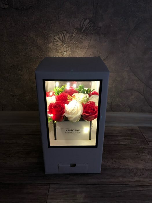 Фотография покупателя товара Коробка подарочная для цветов с вазой из МГК складная, упаковка, «Счастье рядом», 16 х 23 х 16 см - Фото 1