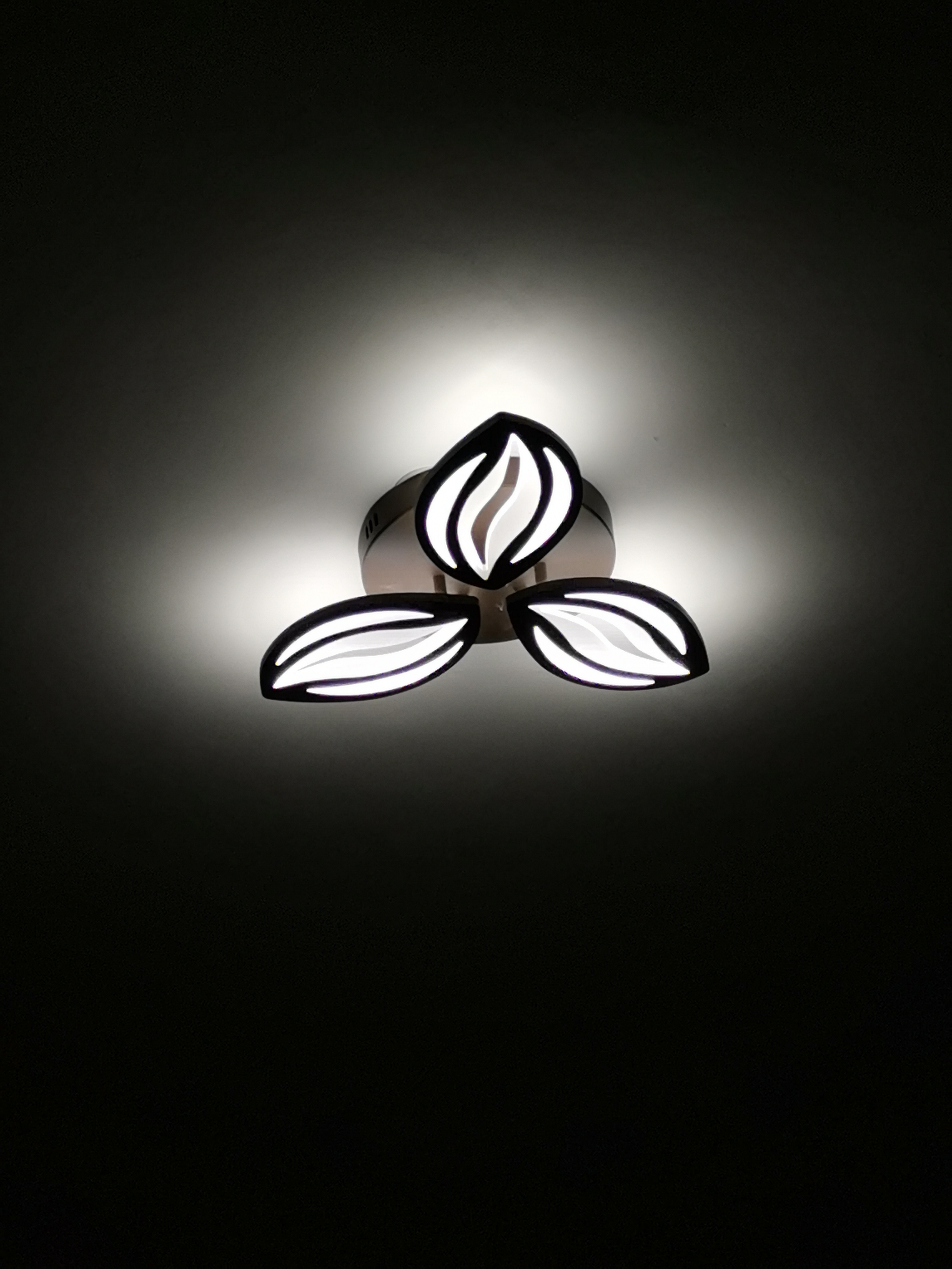 Фотография покупателя товара Светильник ГАЛЛОП «Галактика» 423700, LED 90W, кофе, 60.5×60.5×7.5 см - Фото 3