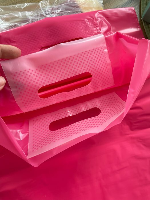 Фотография покупателя товара Пакет полиэтиленовый с вырубной ручкой, Розовый 30-40 См, 50 мкм - Фото 2