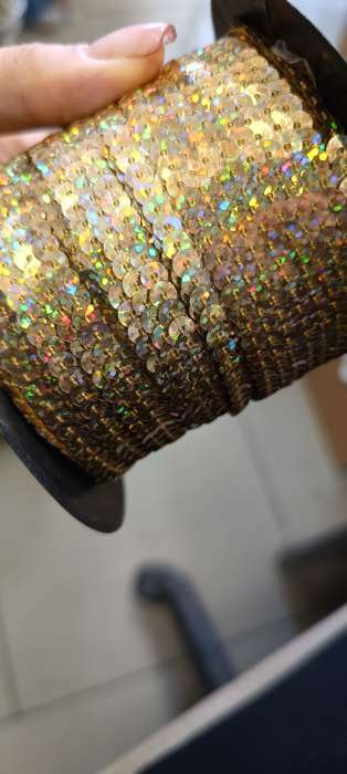 Фотография покупателя товара Пайетки на нити, голография, 6 мм, 91 ± 1 м, цвет золотой