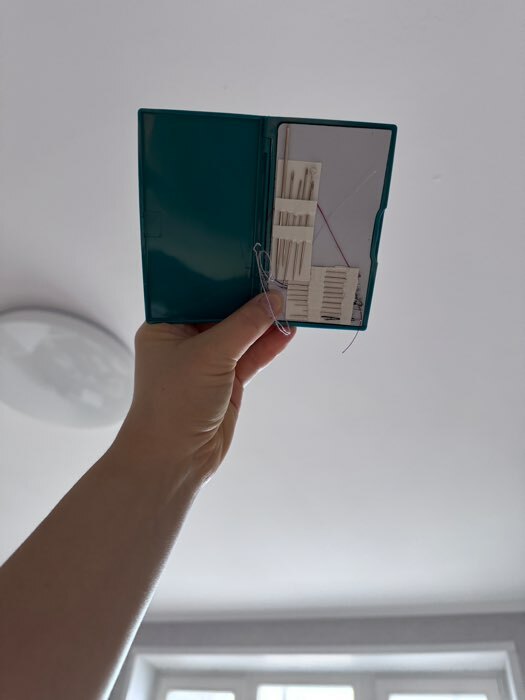 Фотография покупателя товара Игольница магнитная, 11 × 6,5 см, надпись МИКС, цвет бирюзовый - Фото 3