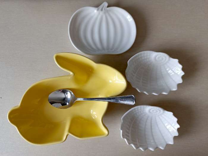 Фотография покупателя товара Блюдо керамическое «Ракушка», 9×7×3 см, цвет белый - Фото 2