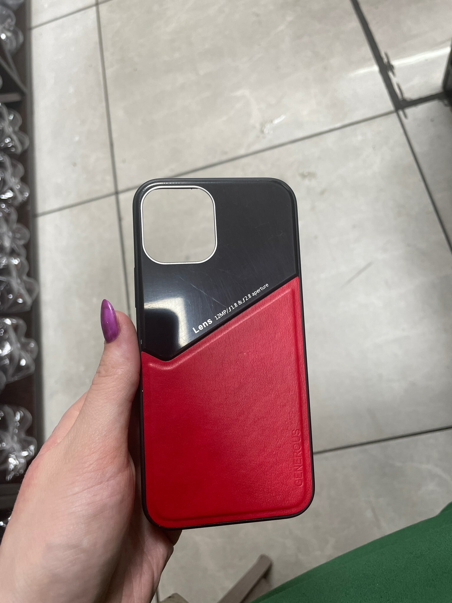 Фотография покупателя товара Чехол LuazON для iPhone 12/12 Pro, поддержка MagSafe, вставка из стекла и кожи, красный