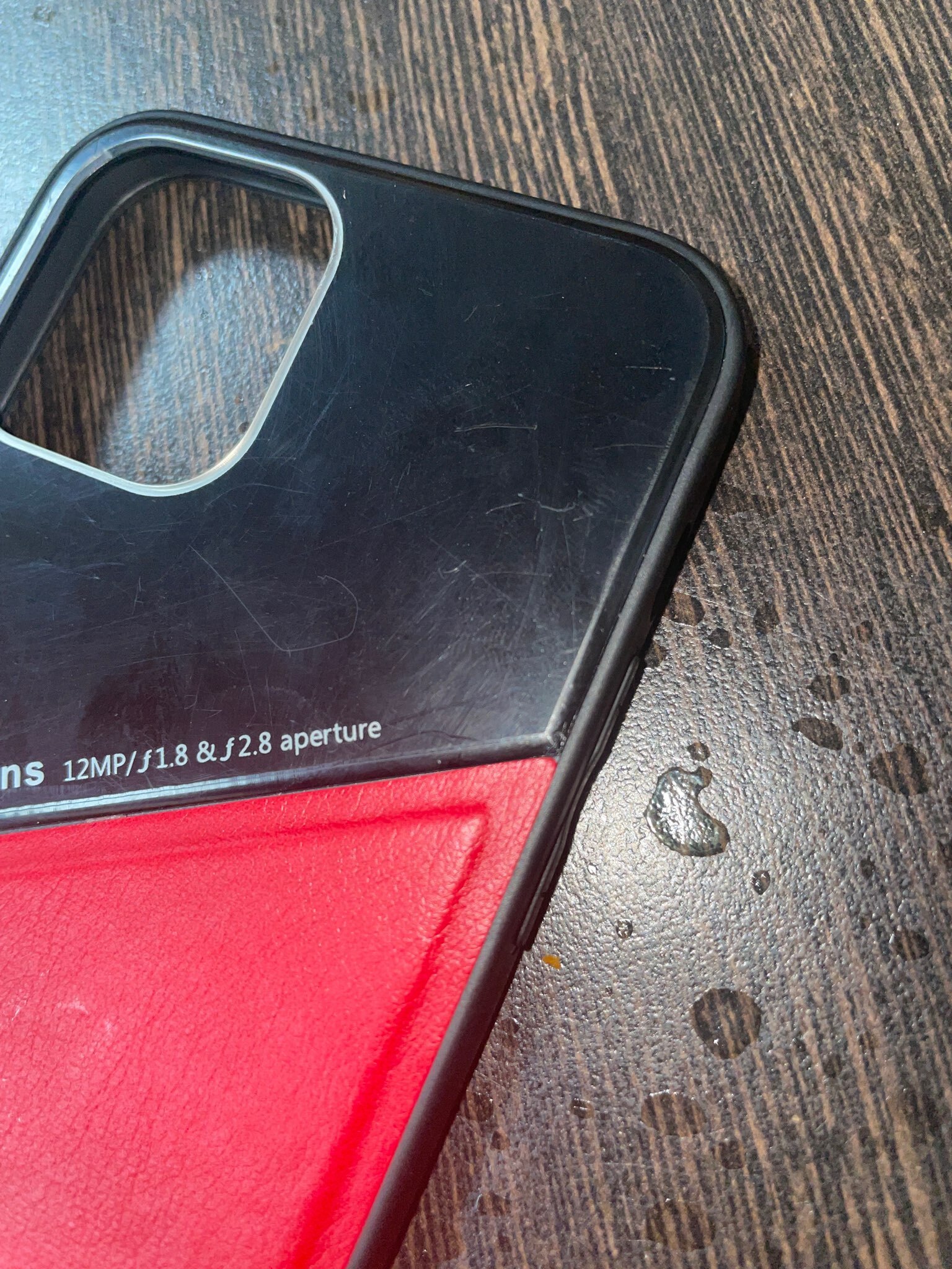 Фотография покупателя товара Чехол LuazON для iPhone 12/12 Pro, поддержка MagSafe, вставка из стекла и кожи, красный - Фото 3