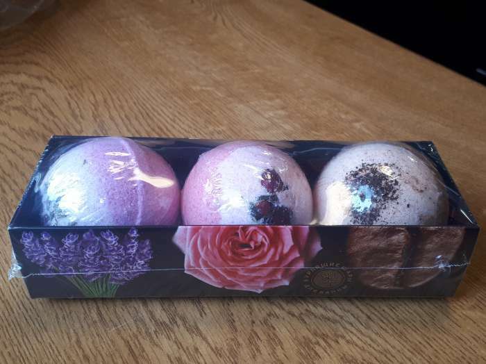 Фотография покупателя товара Набор бурлящих шаров Bonjour 3 шт, кофе , лаванда, роза, 360 г