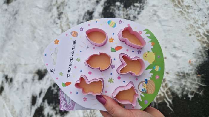 Фотография покупателя товара Набор форм для печенья Доляна «Пасхальный», 6 предметов, 8×7×2 см, цвет розовый - Фото 1