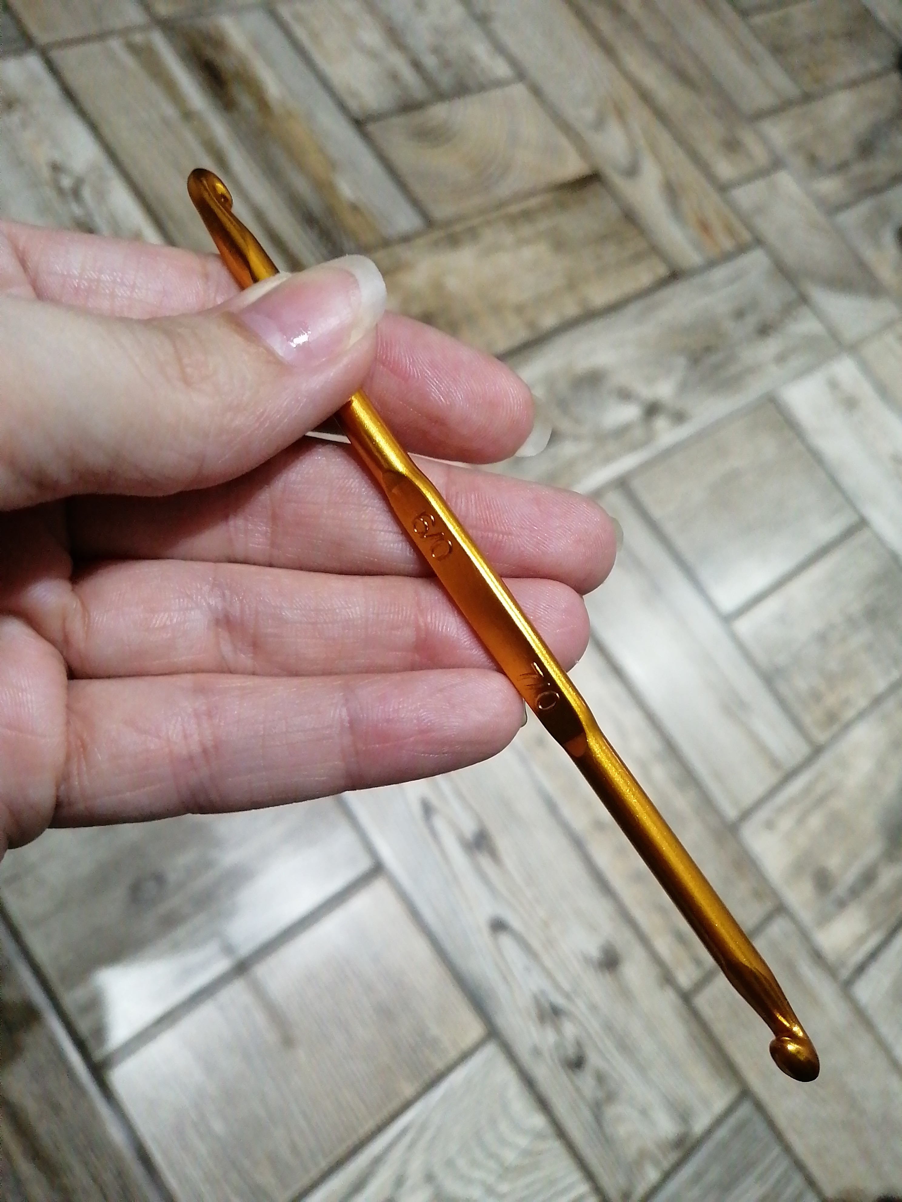 Фотография покупателя товара Крючок для вязания, двусторонний, d = 6/7 мм, 13 см, цвет золотой