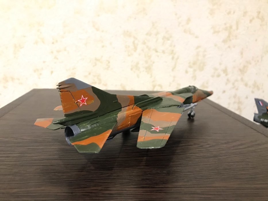 Фотография покупателя товара Сборная модель «Советский истребитель-бомбардировщик МиГ-27» - Фото 2