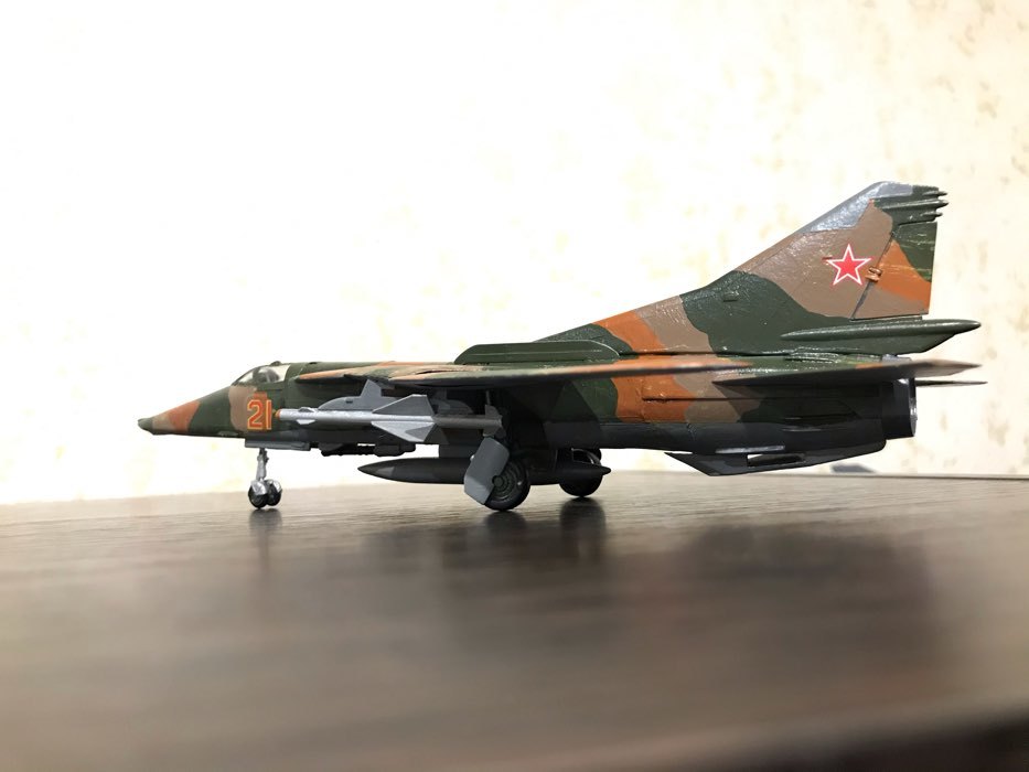 Фотография покупателя товара Сборная модель «Советский истребитель-бомбардировщик МиГ-27» - Фото 3
