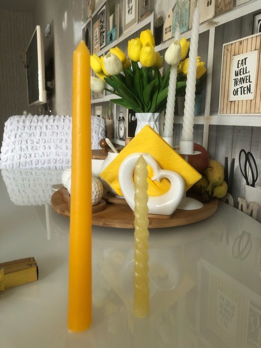 Фотография покупателя товара Набор свечей античных, 2,2х 25  см, лакированная 2 штуки, жёлтый - Фото 2