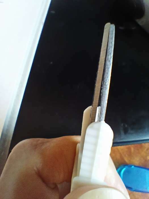 Фотография покупателя товара Ножницы для обрезки ниток, с защитным колпачком, 12 см, цвет МИКС