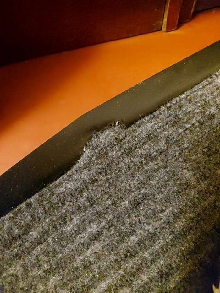 Фотография покупателя товара Коврик придверный влаговпитывающий, ребристый, «Стандарт», 50×80 см, цвет серый