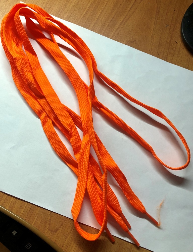 Фотография покупателя товара Шнурки для обуви, пара, плоские, 12 мм, 120 см, цвет оранжевый неоновый - Фото 4