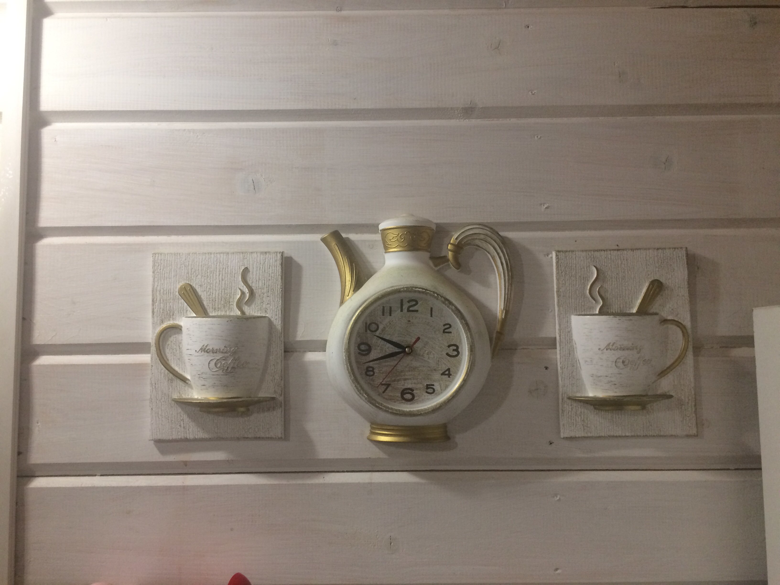 Фотография покупателя товара Часы настенные интерьерные для кухни "Сангино", бесшумные, 26.5 х 24 см, d-13 см, белые, АА - Фото 7