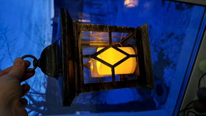 Фотография покупателя товара Светильник на солнечной батарее Uniel "Фонарь" 14x22 см, IP44, 1 LED, эфф. пламени, Т/БЕЛЫЙ - Фото 1