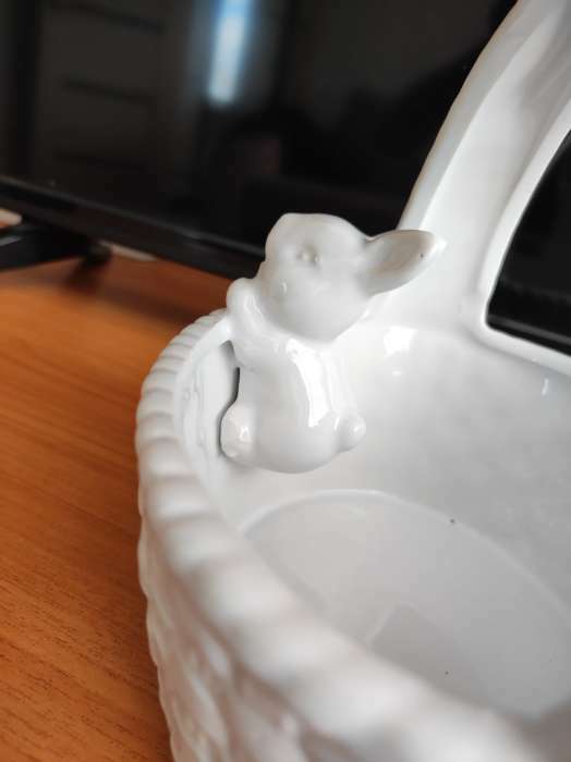 Фотография покупателя товара Конфетница Доляна «Зайка», 650 мл, 17×14.5×18.5 см, доломит, белая - Фото 1