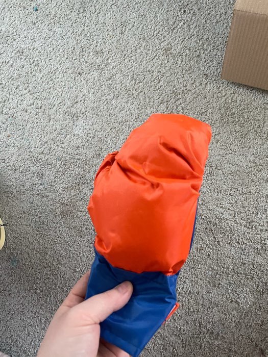 Фотография покупателя товара Набор боксёрский детский: перчатки, груша, d=20, h=35см, цвет МИКС