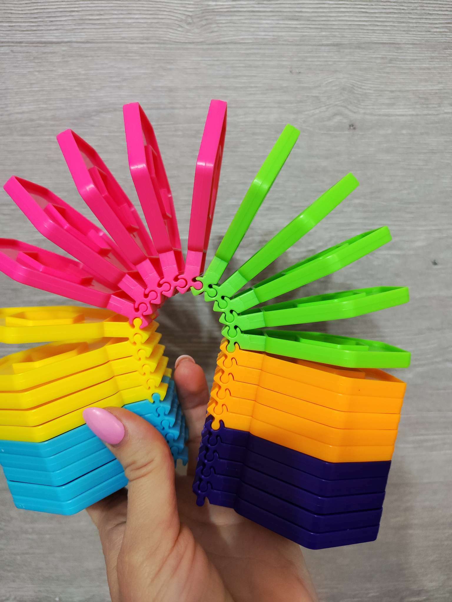 Фотография покупателя товара УЦЕНКА Развивающий набор «Радужное колесо» - Фото 1