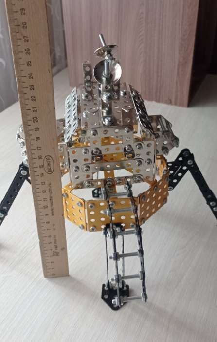 Фотография покупателя товара Конструктор металлический «Станция на луне», 558 деталей, уценка